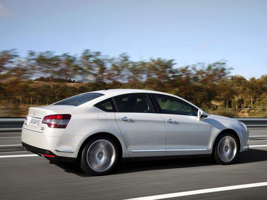  Citroen C5 2010 года  (фото 3 из 35)